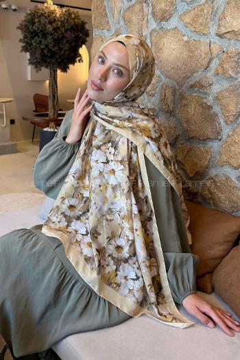 Yellow Cotton Striped Printed Shawl