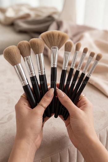 Black Brush Set