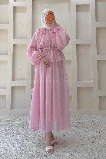 Lamelif Yakası Fiyonklu Etekli Takım Pembe