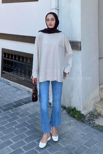 Lamelif Yırtmaç Detaylı Basic Bluz Bej
