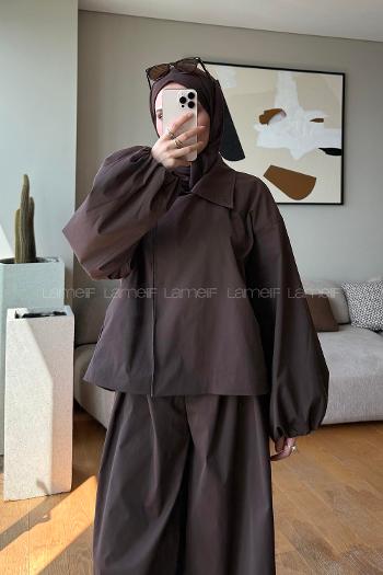 Brown Neckband Shirt Collar Balloon Sleeve Arm Buttoned Regular Trousers Pleated Suit