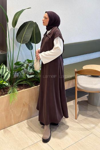 Brown Shirt Collar Sleeveless Arm With Zipper Pleated Suit