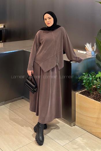 Soft Brown Crew Neck Long Arm With Zipper Pleated Suit