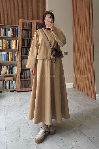 Camel Crew Neck Long Arm With Zipper Pleated Suit