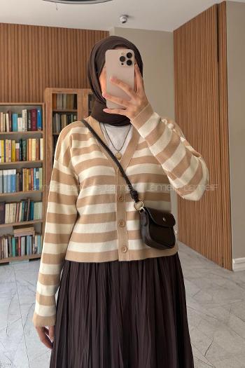 Lamelif Çizgili Crop Hırka Camel