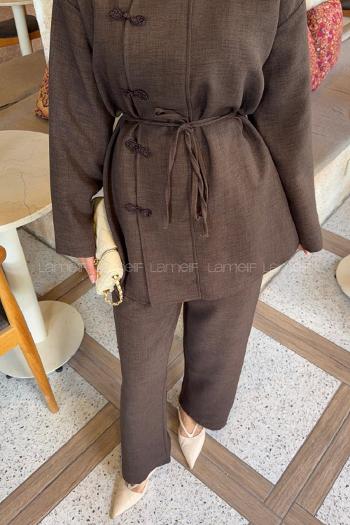Lamelif Birit Detaylı Pantolonlu Keten Takım Acı Kahve