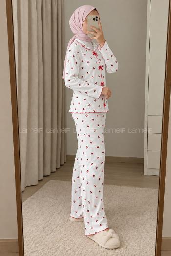 Lamelif Fiyonk Detaylı Kiraz Desenli Kaşkorse Pijama Takımı