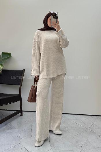 Lamelif Düğme Detaylı Fitilli Triko Takım Bej