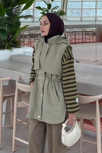 Plum Green Hood Neck Sleeveless Arm With Zipper Unprinted Vest