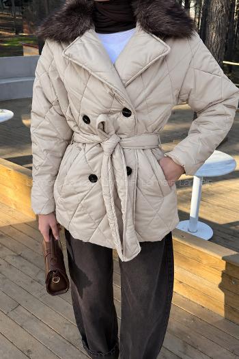 Lamelif Kürk Yaka Bağlama Detaylı Mont Taş Rengi