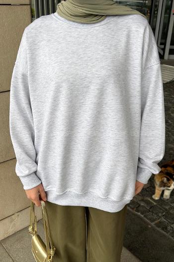 Gray Crew Neck Long Arm Unprinted Sweatshirt