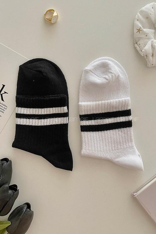 Lamelif Siyah ve Beyaz Çizgili Tenis Çorap