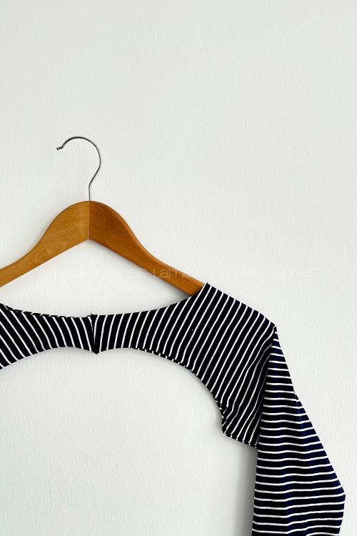 Navy Striped Medium Crew Neck Long Arm Unprinted Oversleeve