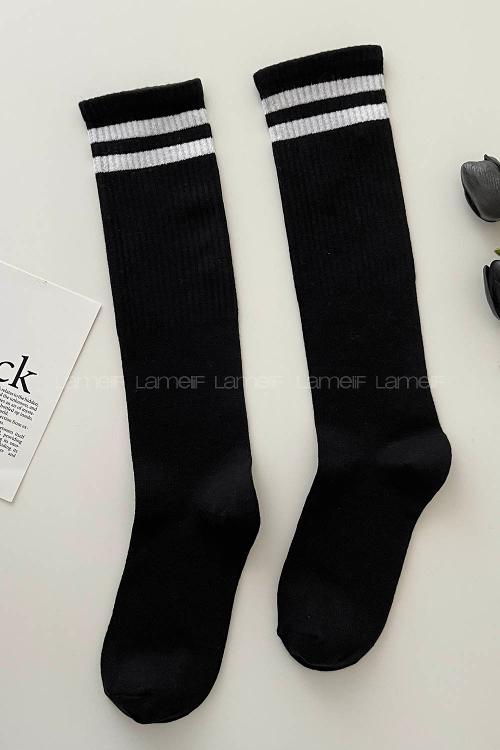 Lamelif Siyah Beyaz Çizgili Diz Altı Spor Çorap