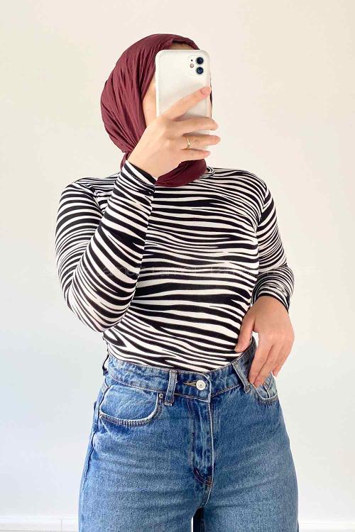 Lamelif Bisiklet Yaka Zebra Desenli Body Siyah Beyaz