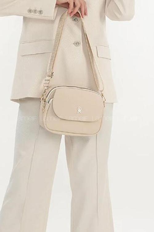 Cream Buckle Skin Hand Bag Bag