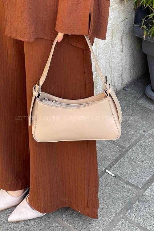 Mink Buckle Skin Hand Bag Bag