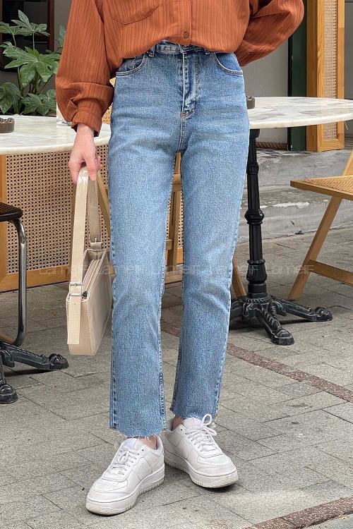 Lamelif Kesik Paça Fit Jean Açık Mavi