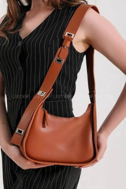 Tan Buckle Skin Hand Bag Bag