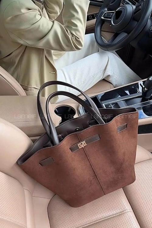 Lamelif Süet Kadın Büzgü Detay Klipsli Süet El Ve Omuz Çantası Acı Kahve