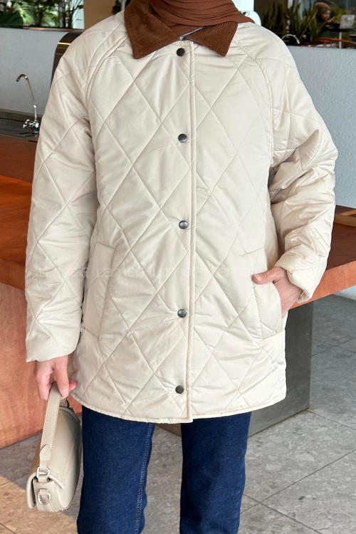 Lamelif Kadife Yaka Detaylı Kapitone Mont Krem