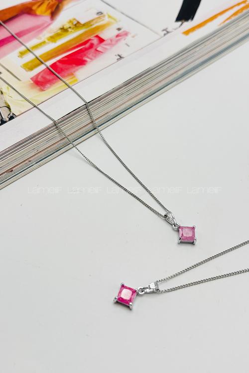 Lamelif Pembe Kristal Taşlı Zirkon Kolye