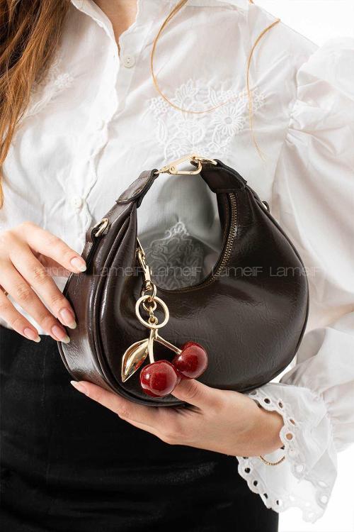 Lamelif Betty Model Charm Hediyeli Kadın El Ve Omuz Çantası Acı Kahve
