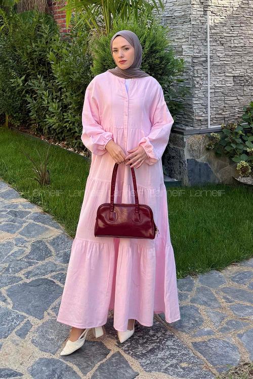 Lamelif Ön Yarım Düğme Detaylı Müslin Kumaş Tesettür Elbise Pembe
