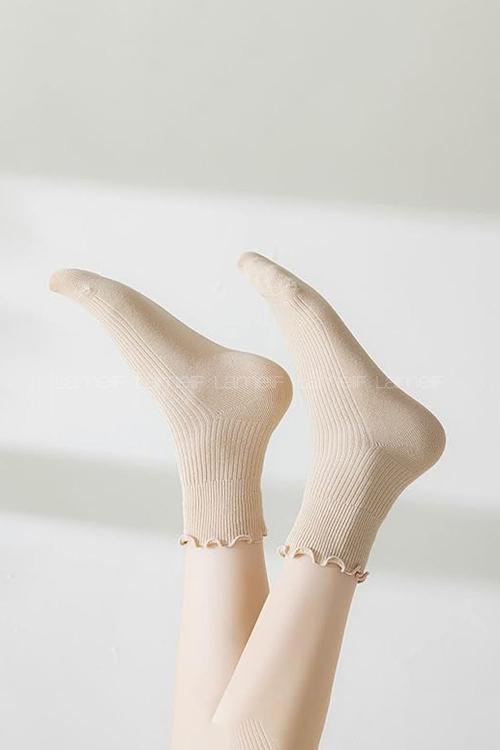 Lamelif Fırfır Yarım Konç Çorap