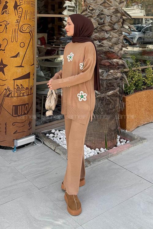 Lamelif İnci Detaylı Triko Takım Camel