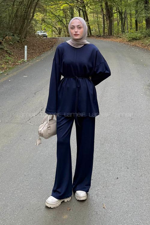 Lamelif Yırtmaç Detaylı Oysho Pantolonlu Takım Lacivert