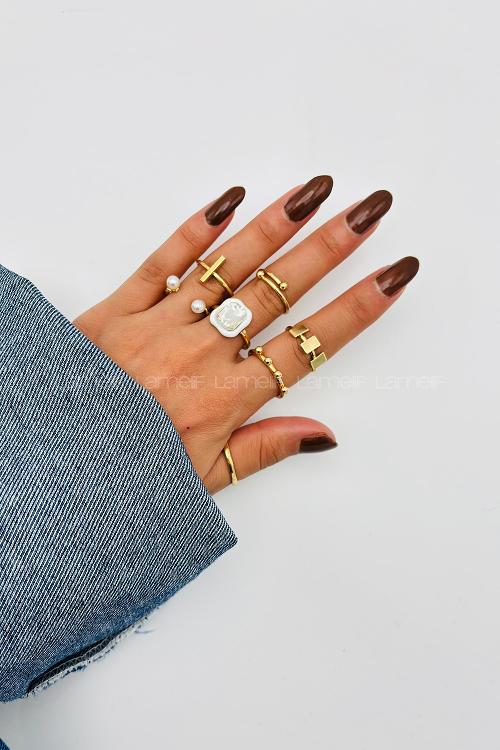 Gold-4 Ring