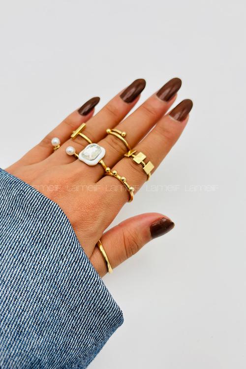 Gold-4 Ring