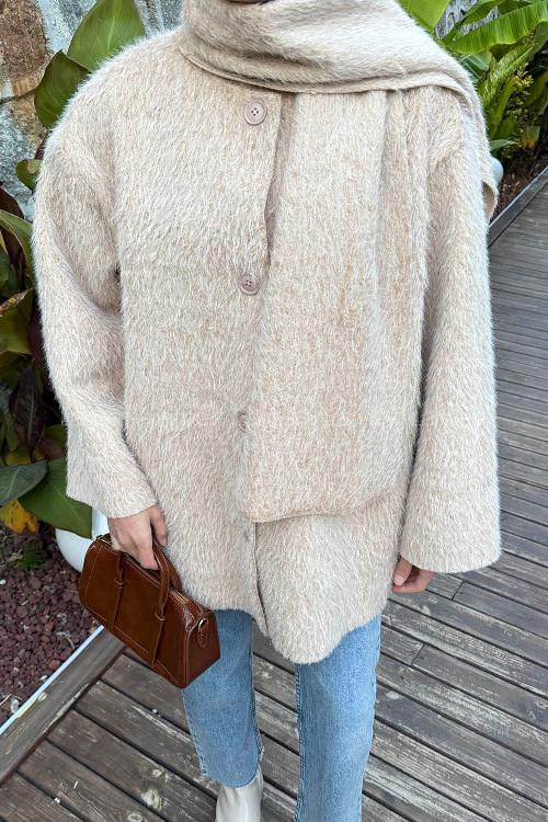 Lamelif Peluş Atkılı Mont Bej