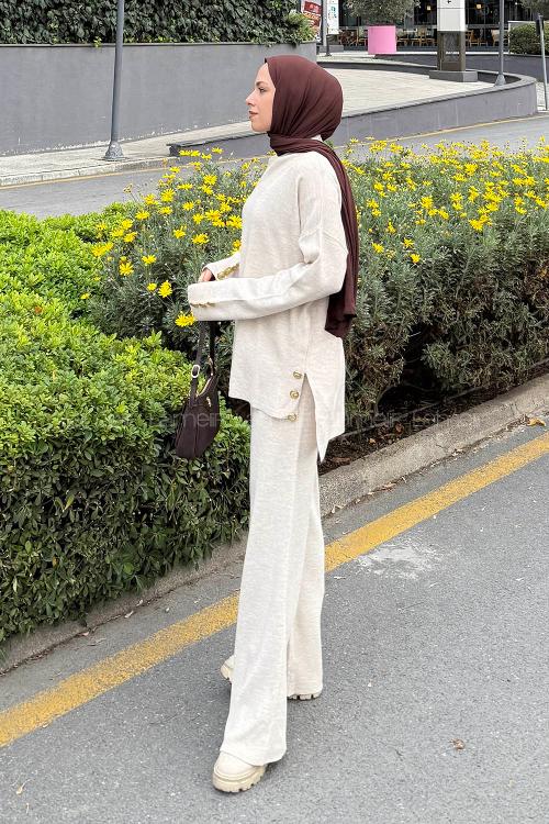 Lamelif Düğme Detaylı Triko Takım Bej