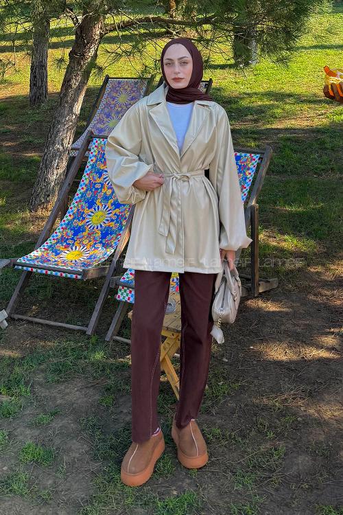 Lamelif Bağlama Detaylı Deri Mont Krem