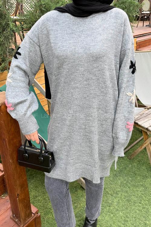 Lamelif Çiçek Detaylı Triko Kazak Gri