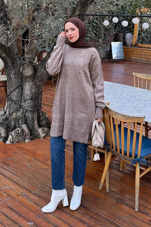 Lamelif Çiçek Detaylı Triko Kazak Vizonrengi