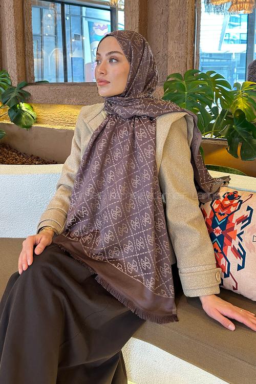 Lamelif Guess Desen Kaşmir Çift Taraflı Şal Kahverengi