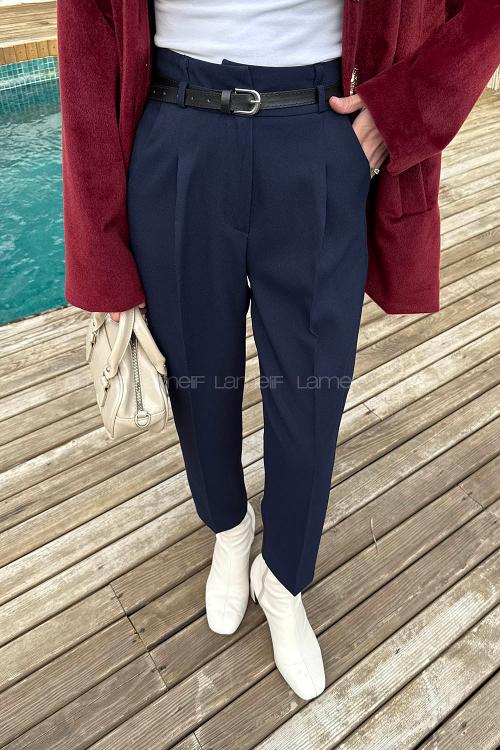 Lamelif Kemerli Havuç Pantolon Lacivert