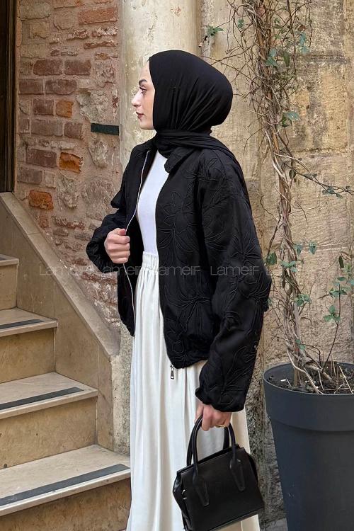 Lamelif Nakış Detaylı Mont Siyah