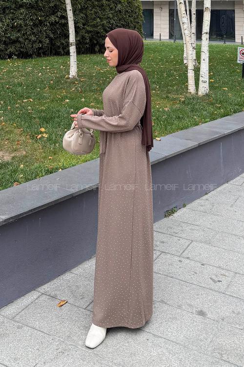Lamelif Taş Detaylı Tesettür Elbise Soft Kahve