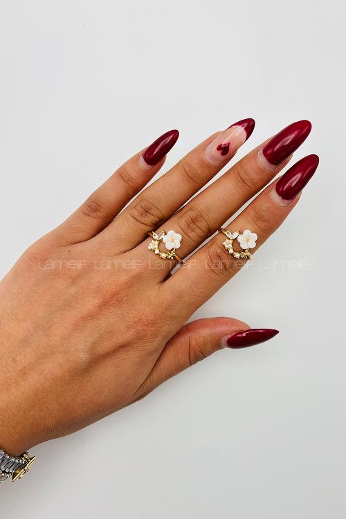 Lamelif Gold Kristal Taşlı Zarif Çiçek Ayarlanabilir Yüzük