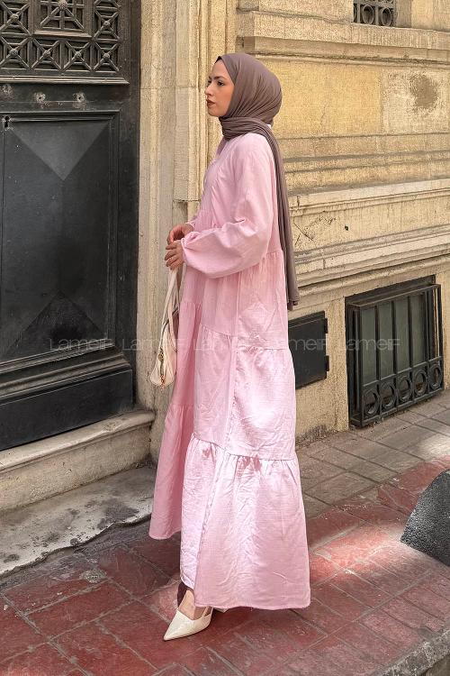Lamelif Ön Yarım Düğme Detaylı Müslin Kumaş Tesettür Elbise Pembe