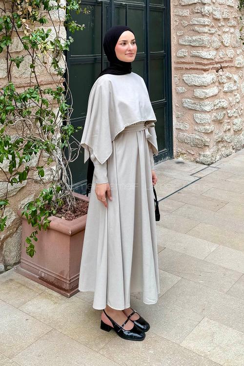 Lamelif Pelerin Detaylı Elbise Taş Rengi