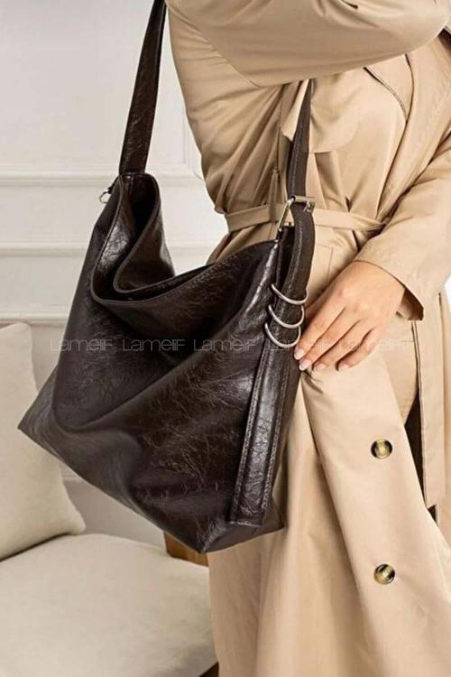 Lamelif Yan Halka Detaylı Yumuşak Deri Kadın Kol Çantası Acı Kahve