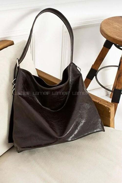 Lamelif Yan Halka Detaylı Yumuşak Deri Kadın Kol Çantası Acı Kahve