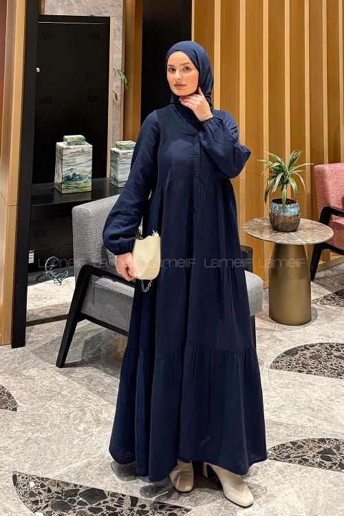 Lamelif Ön Yarım Düğme Detaylı Müslin Kumaş Tesettür Elbise Lacivert