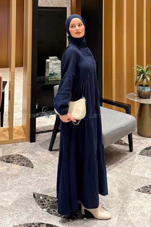 Lamelif Ön Yarım Düğme Detaylı Müslin Kumaş Tesettür Elbise Lacivert