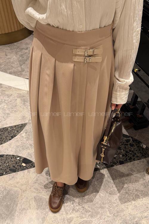 Lamelif Kemer Detaylı Yırtmaçlı Etek Bej